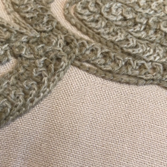 Rare ♥️ Pottery Barn Embroidered Dove Pillow - Picture 6 of 14